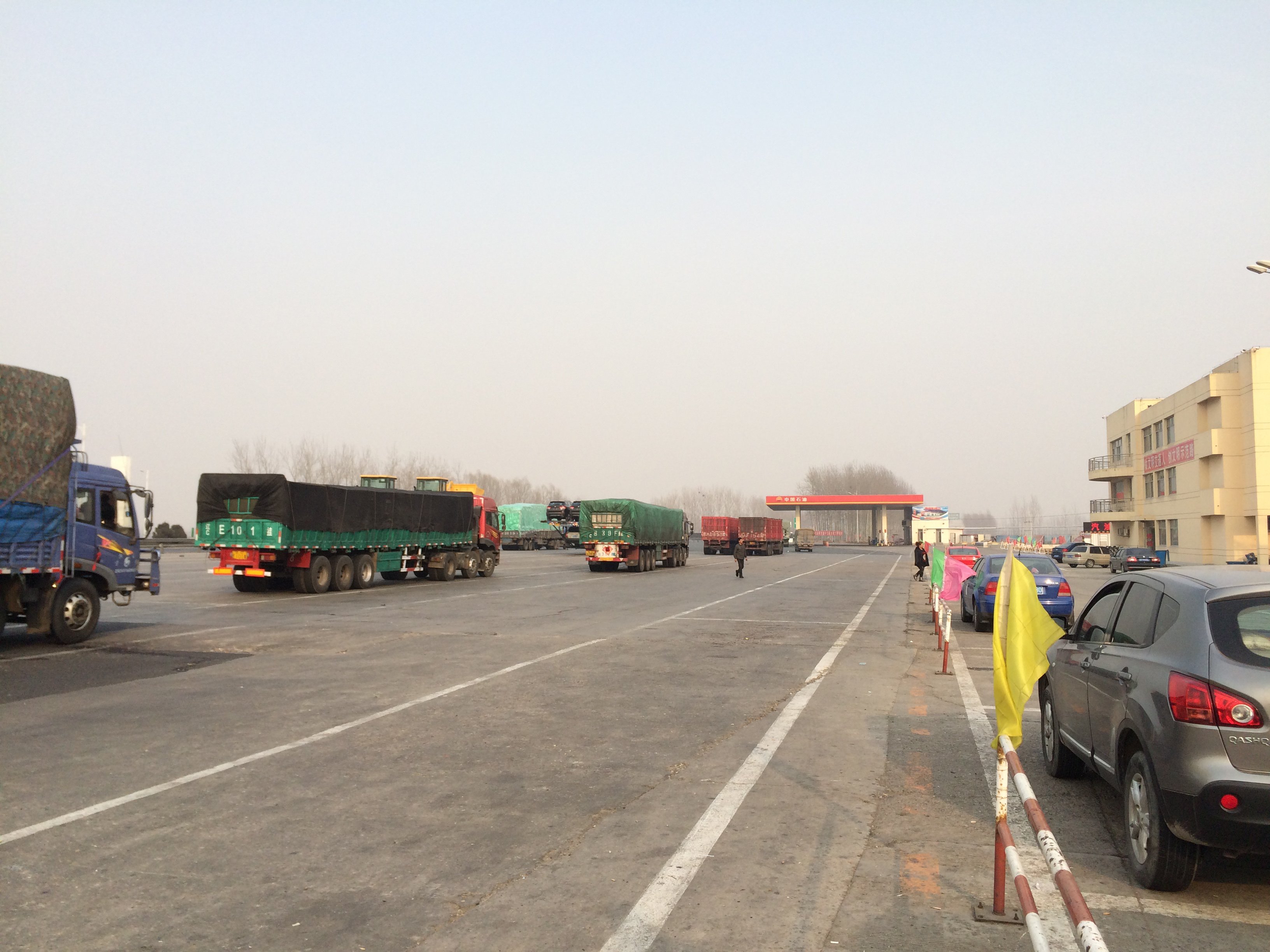 Auf einer Autobahnraststätte in China